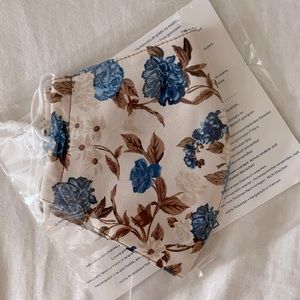 NWT Tory Burch Face Mask